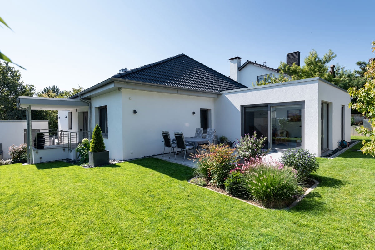 MEISTERMODERNISIERER Wohnkonzept Schaile - Hausumbau Außenansicht